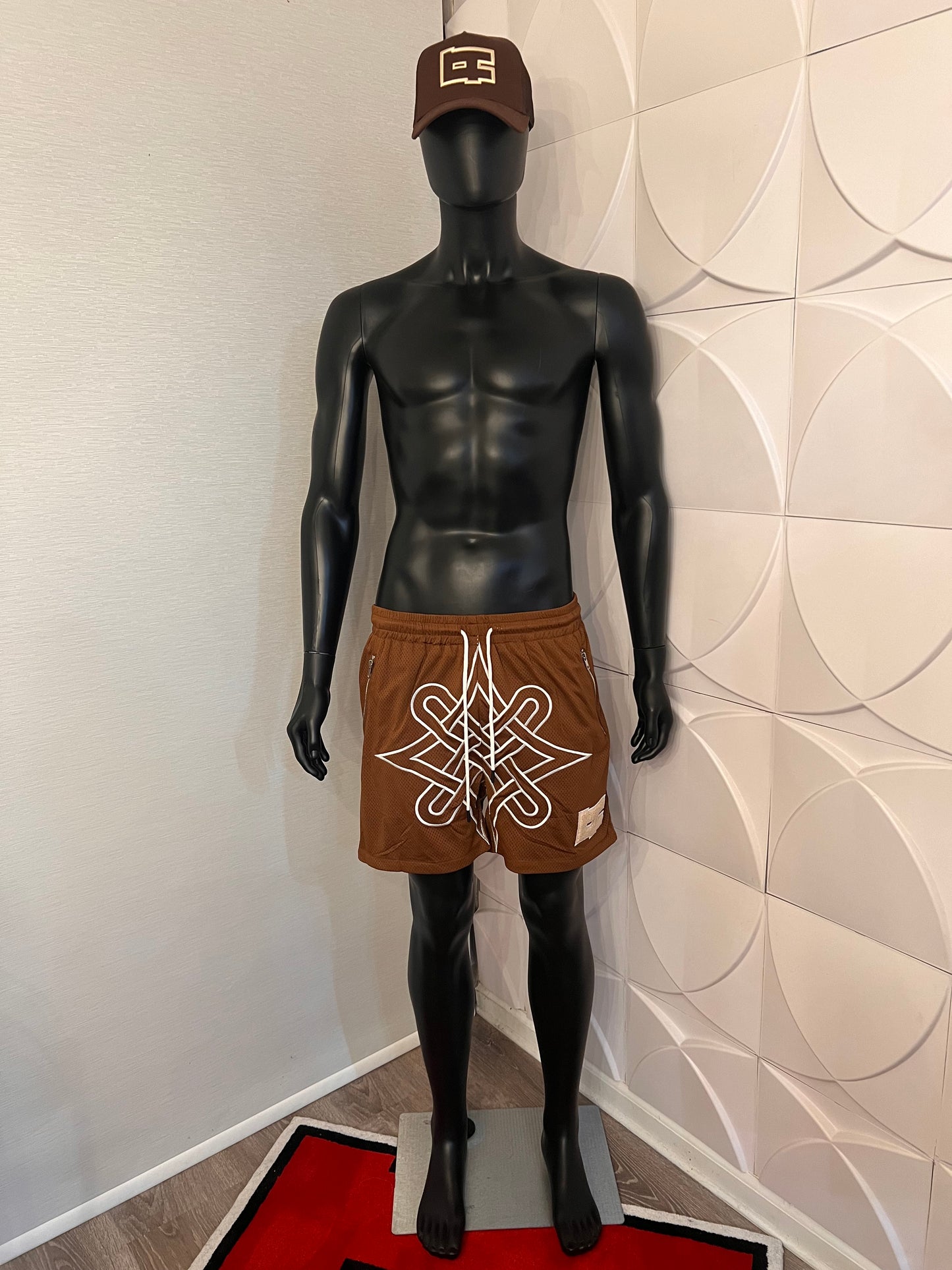 Intertwined shorts